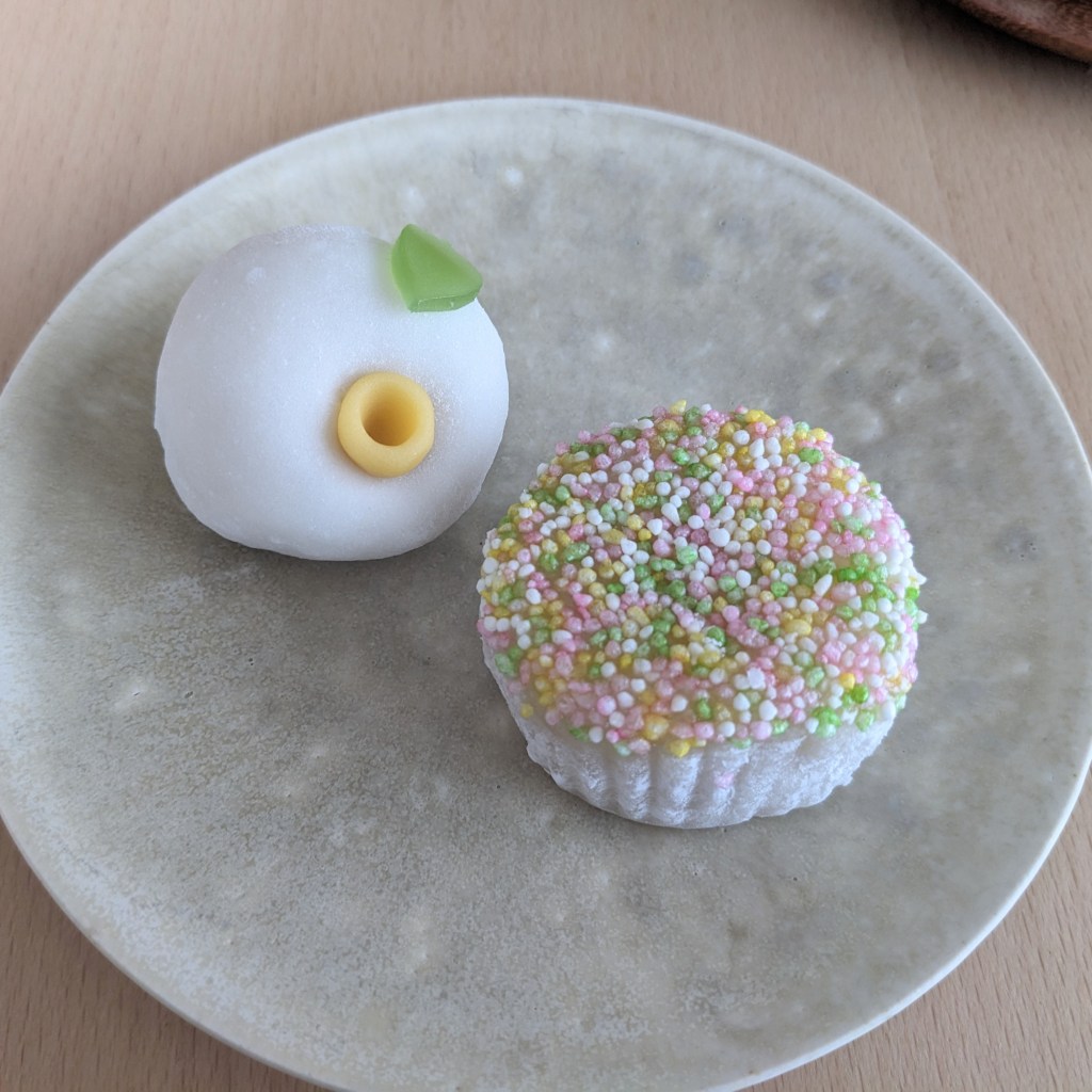 鶴ヶ峰【億万両本舗 和作】上生菓子・花餅